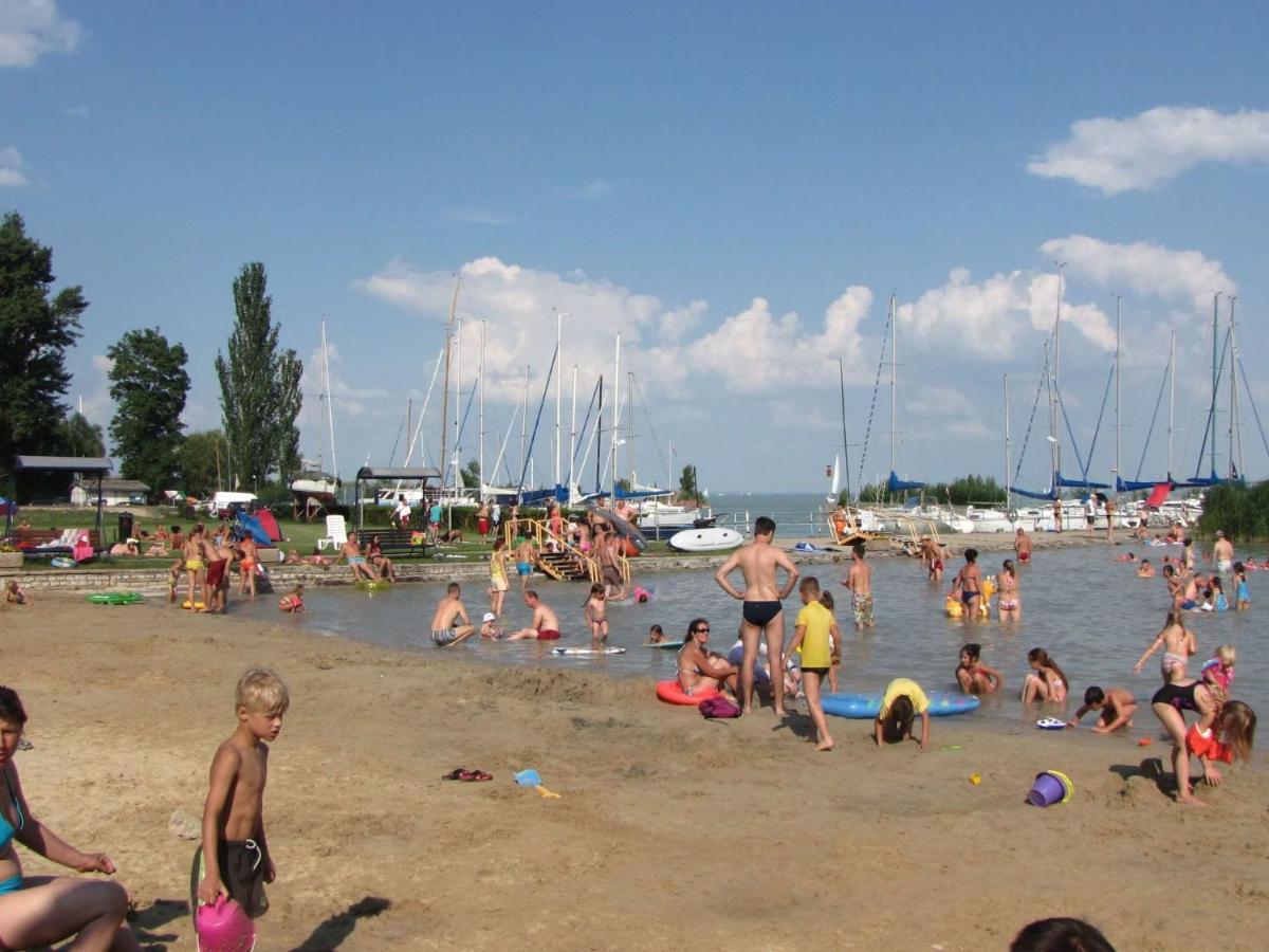 Holiday Home Balatontourist Fuered-3 By Interhome Balatonfured Exterior photo